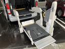 4WD トヨタセーフティセンス 車いす固定装置 リヤリフト オートステップ 手摺り パワースライドドア バックカメラ 純正ナビ ワンセグTV ドライブレコーダー ETC AC100Vコンセント(9枚目)