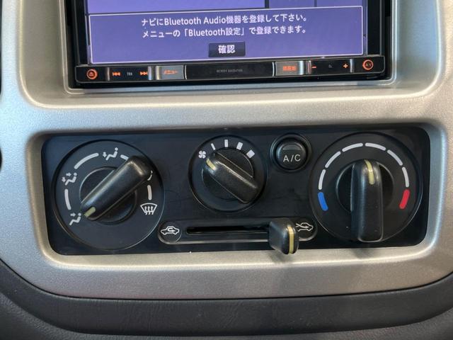 Ｋｅｉワークス ベースグレード　５速マニュアル　禁煙車　ターボ　ＳＤナビ　バックカメラ　レカロシート　Ｂｌｕｅｔｏｏｔｈ　ドライブレコーダー　１４インチアルミホイール　ＤＶＤ再生　電動格納ミラー　ＵＳＢ（7枚目）