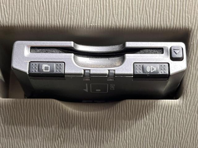 パッソ プラスハナ　Ｃパッケージ　ＳＤナビ　禁煙車　ＥＴＣ　スマートキー　Ｂｌｕｅｔｏｏｔｈ　ＣＤ　ＤＶＤ再生　フルセグ　アイドリングストップ　シートリフター　トラクションコントロール　フォグランプ　レベライザー　電格ミラー（4枚目）
