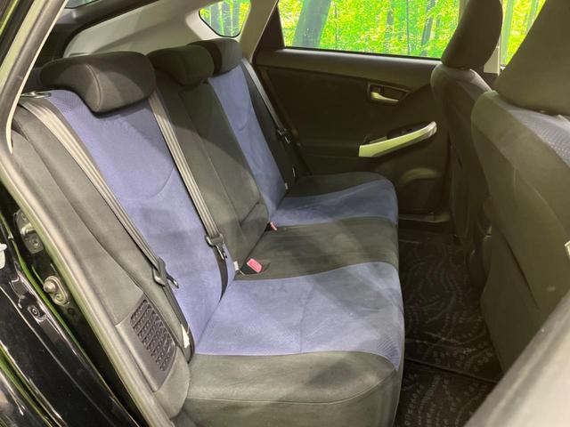 プリウス Ｓ　後期　純正ナビ　バックカメラ　禁煙車　スマートキー　ＨＩＤヘッド　ビルトインＥＴＣ　純正１５インチアルミ　オートライト　オートエアコン　ＣＤ　地デジ　ステアリングスイッチ　トラクションコントロール（8枚目）
