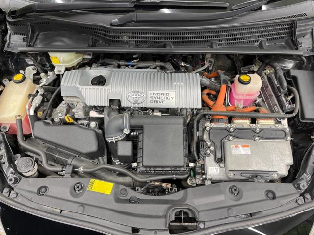 プリウス Ｓ　後期　純正ナビ　バックカメラ　禁煙車　スマートキー　ＨＩＤヘッド　ビルトインＥＴＣ　純正１５インチアルミ　オートライト　オートエアコン　ＣＤ　地デジ　ステアリングスイッチ　トラクションコントロール（17枚目）
