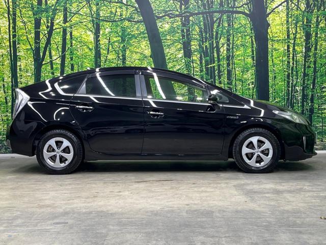 プリウス Ｓ　後期　純正ナビ　バックカメラ　禁煙車　スマートキー　ＨＩＤヘッド　ビルトインＥＴＣ　純正１５インチアルミ　オートライト　オートエアコン　ＣＤ　地デジ　ステアリングスイッチ　トラクションコントロール（26枚目）