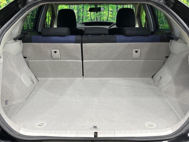プリウス Ｓ　後期　純正ナビ　バックカメラ　禁煙車　スマートキー　ＨＩＤヘッド　ビルトインＥＴＣ　純正１５インチアルミ　オートライト　オートエアコン　ＣＤ　地デジ　ステアリングスイッチ　トラクションコントロール（37枚目）
