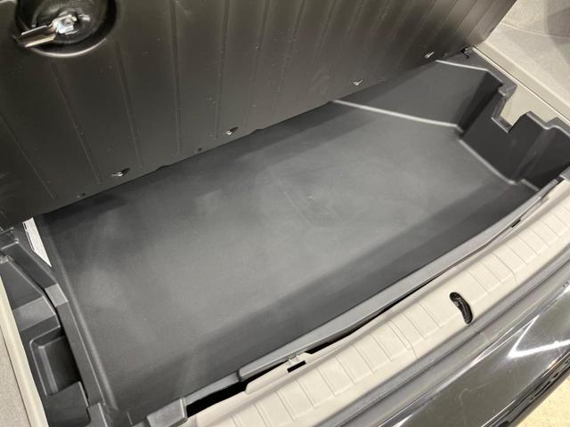 プリウス Ｓ　後期　純正ナビ　バックカメラ　禁煙車　スマートキー　ＨＩＤヘッド　ビルトインＥＴＣ　純正１５インチアルミ　オートライト　オートエアコン　ＣＤ　地デジ　ステアリングスイッチ　トラクションコントロール（49枚目）