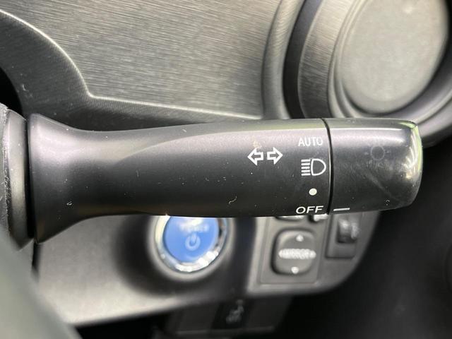 アクア S SDナビ 禁煙車 スマートキー ETC オートライト オートエアコン CD DVD再生 フルセグ ステアリングスイッチ シートリフター プライバシーガラス ドアバイザー ヘッドライトレベライザー(7枚目)