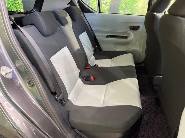 アクア S SDナビ 禁煙車 スマートキー ETC オートライト オートエアコン CD DVD再生 フルセグ ステアリングスイッチ シートリフター プライバシーガラス ドアバイザー ヘッドライトレベライザー(9枚目)