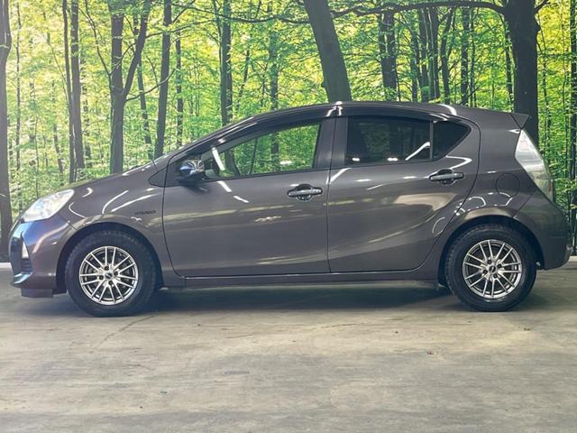 アクア S SDナビ 禁煙車 スマートキー ETC オートライト オートエアコン CD DVD再生 フルセグ ステアリングスイッチ シートリフター プライバシーガラス ドアバイザー ヘッドライトレベライザー(25枚目)