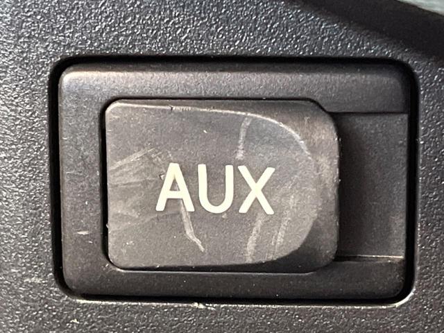 アクア S SDナビ 禁煙車 スマートキー ETC オートライト オートエアコン CD DVD再生 フルセグ ステアリングスイッチ シートリフター プライバシーガラス ドアバイザー ヘッドライトレベライザー(60枚目)