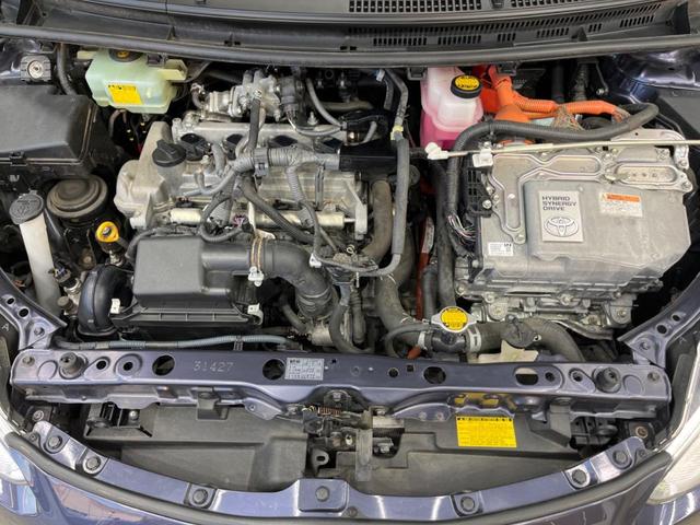 アクア S SDナビ バックカメラ 禁煙車 スマートキー オートライト オートエアコン CD 地デジ 15インチアルミホイル 電動格納ミラー シートリフター ワイパーデアイサー トラクションコントロール(18枚目)