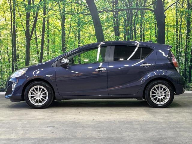 アクア S SDナビ バックカメラ 禁煙車 スマートキー オートライト オートエアコン CD 地デジ 15インチアルミホイル 電動格納ミラー シートリフター ワイパーデアイサー トラクションコントロール(25枚目)