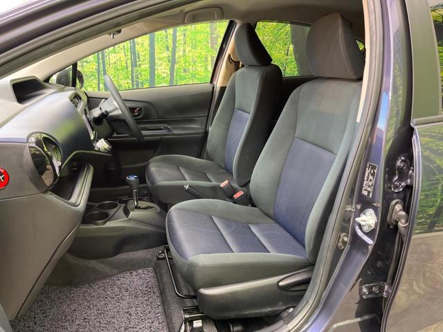 アクア S SDナビ バックカメラ 禁煙車 スマートキー オートライト オートエアコン CD 地デジ 15インチアルミホイル 電動格納ミラー シートリフター ワイパーデアイサー トラクションコントロール(35枚目)