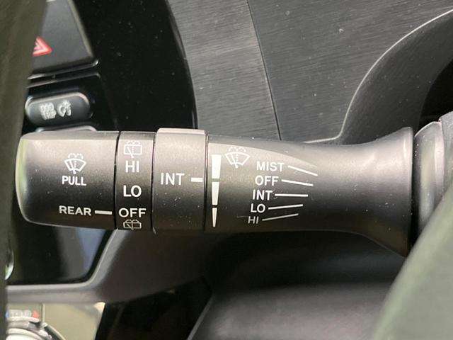 アクア S SDナビ バックカメラ 禁煙車 スマートキー オートライト オートエアコン CD 地デジ 15インチアルミホイル 電動格納ミラー シートリフター ワイパーデアイサー トラクションコントロール(52枚目)