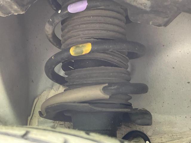 ノート Ｘ　純正ナビ　バックカメラ　エマージェンシーブレーキ　禁煙車　レーンキープ　スマートキー　ＥＴＣ　車線逸脱警報　オートライト　オートエアコン　ＣＤ再生　フルセグ　ドアバイザー　ヘッドライトレベライザー（20枚目）