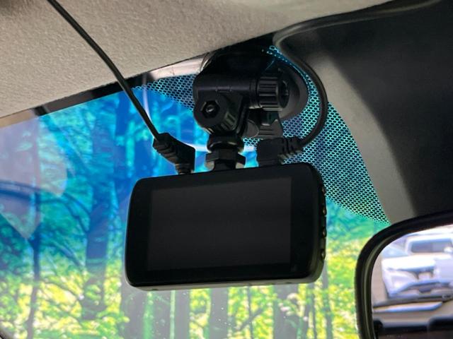 フィット １３Ｇ・Ｓパッケージ　メーカーナビ　バックカメラ　シティブレーキアクティブシステム　禁煙車　前後ドラレコ　スマートキー　ＬＥＤヘッド　ＥＴＣ　オートライト　オートエアコン　純正１５インチＡＷ　Ｂｌｕｅｔｏｏｔｈ再生（6枚目）