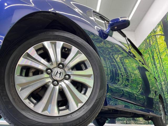 �y�����P�T�C���`�A���~�z�C�[���z�O�ςɃ}�b�`���������A���~�z�C�[���𑕒����Ă���܂��B�e��ЊO�A���~�z�C�[����A�X�^�b�h���X�^�C�����戵�����Ă���܂��B���񂲑��k����������