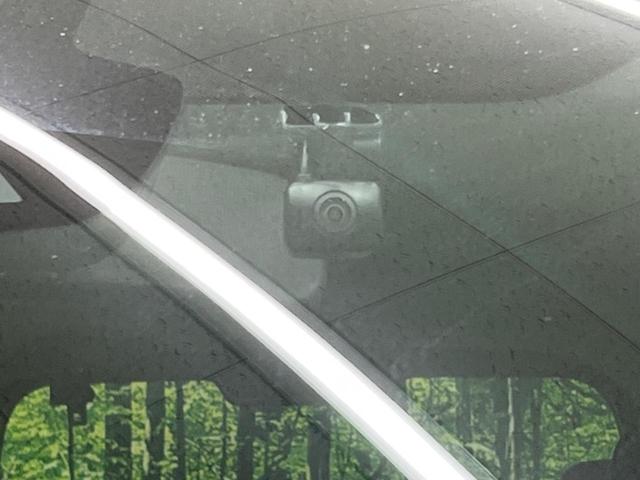 セレナ ＸＶ　４ＷＤ　両側電動スライド　純正１０型ナビ　全周囲カメラ　インテリジェントエマージェンシーブレーキ　禁煙車　ドラレコ　コーナーセンサー　レーンキープ　スマートキー　ＥＴＣ　クルコン　オートハイビーム（7枚目）