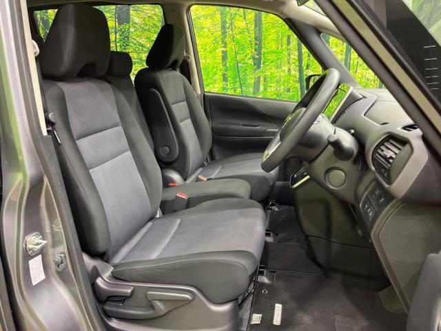 セレナ ＸＶ　４ＷＤ　両側電動スライド　純正１０型ナビ　全周囲カメラ　インテリジェントエマージェンシーブレーキ　禁煙車　ドラレコ　コーナーセンサー　レーンキープ　スマートキー　ＥＴＣ　クルコン　オートハイビーム（8枚目）