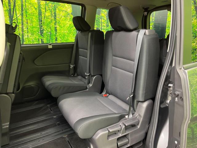 セレナ ＸＶ　４ＷＤ　両側電動スライド　純正１０型ナビ　全周囲カメラ　インテリジェントエマージェンシーブレーキ　禁煙車　ドラレコ　コーナーセンサー　レーンキープ　スマートキー　ＥＴＣ　クルコン　オートハイビーム（24枚目）