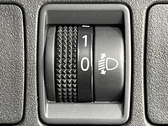 セレナ ＸＶ　４ＷＤ　両側電動スライド　純正１０型ナビ　全周囲カメラ　インテリジェントエマージェンシーブレーキ　禁煙車　ドラレコ　コーナーセンサー　レーンキープ　スマートキー　ＥＴＣ　クルコン　オートハイビーム（55枚目）