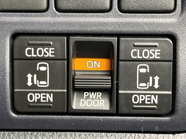 ノア Ｓｉ　４ＷＤ　両側電動スライド　９型ナビ　フリップダウン　バックカメラ　禁煙車　前後ドラレコ　スマートキー　ＬＥＤヘッド　ＥＴＣ　オートライト　オートエアコン　純正１６インチＡＷ　Ｂｌｕｅｔｏｏｔｈ再生（3枚目）