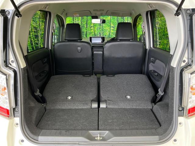 ���i�̂���������ʋ΁A���}���ɏ\���ȉ׎��X�y�[�X���m�ۂ��Ă���܂��B�Z�J���h�V�[�g��|���ƁA�傫�ȉו��̐ύڂ��\�ł���