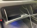 ハイブリッド・スマートセレクション　純正９インチナビ　バックカメラ　禁煙車　ハーフレザーシート　シートヒーター　ＨＩＤヘッド　ＥＴＣ　クルコン　オートライト　オートエアコン　純正１５インチＡＷ　ＣＤ／ＤＶＤ再生　フルセグ　革巻ハンドル（21枚目）
