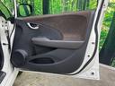 ハイブリッド・スマートセレクション　純正９インチナビ　バックカメラ　禁煙車　ハーフレザーシート　シートヒーター　ＨＩＤヘッド　ＥＴＣ　クルコン　オートライト　オートエアコン　純正１５インチＡＷ　ＣＤ／ＤＶＤ再生　フルセグ　革巻ハンドル（43枚目）