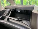 ハイブリッド・スマートセレクション　純正９インチナビ　バックカメラ　禁煙車　ハーフレザーシート　シートヒーター　ＨＩＤヘッド　ＥＴＣ　クルコン　オートライト　オートエアコン　純正１５インチＡＷ　ＣＤ／ＤＶＤ再生　フルセグ　革巻ハンドル（69枚目）