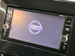 【純正ナビ】人気の純正ナビを装備。オーディオ機能も充実しており、Ｂｌｕｅｔｏｏｔｈ接続すればお持ちのスマホやＭＰ３プレイヤーの音楽を再生可能！毎日の運転がさらに楽しくなります！！ 6