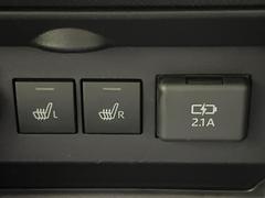 【前席シートヒーター】寒い日に重宝するシートヒーター！エアコンより早く温まってくれるので寒がりの人も安心ですね♪エアコンの温風は乾燥するから苦手、という方にもをおすすめです。 7