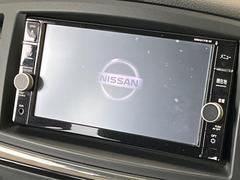 【純正ナビ】人気の純正ナビを装備。オーディオ機能も充実しており、Ｂｌｕｅｔｏｏｔｈ接続すればお持ちのスマホやＭＰ３プレイヤーの音楽を再生可能！毎日の運転がさらに楽しくなります！！ 5
