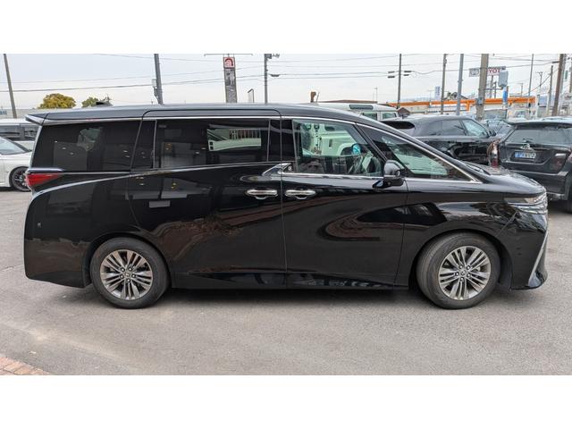 アルファード Ｚ　ユニバーサルステップ／プリクラッシュセーフティ／ブラインドスポット／レーンディパーチャーアラート／デジタルインナーミラー／ナビ／ＴＶ／３６０°カメラ／後席モニター／レザーシート／メーカー保証継承（4枚目）