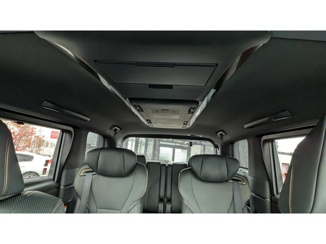 アルファード Ｚ　ユニバーサルステップ／プリクラッシュセーフティ／ブラインドスポット／レーンディパーチャーアラート／デジタルインナーミラー／ナビ／ＴＶ／３６０°カメラ／後席モニター／レザーシート／メーカー保証継承（11枚目）