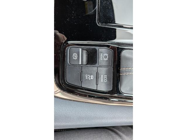 アルファード Ｚ　ユニバーサルステップ／プリクラッシュセーフティ／ブラインドスポット／レーンディパーチャーアラート／デジタルインナーミラー／ナビ／ＴＶ／３６０°カメラ／後席モニター／レザーシート／メーカー保証継承（26枚目）