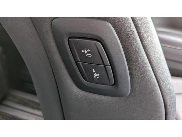 アルファード Ｚ　ユニバーサルステップ／プリクラッシュセーフティ／ブラインドスポット／レーンディパーチャーアラート／デジタルインナーミラー／ナビ／ＴＶ／３６０°カメラ／後席モニター／レザーシート／メーカー保証継承（27枚目）