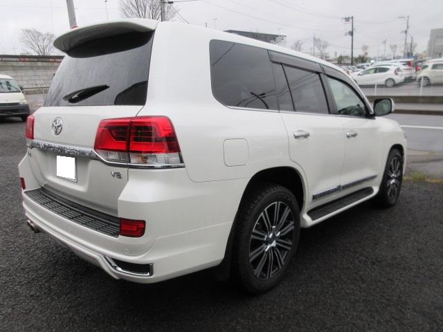 TOYOTA LAND CRUISER ZX | 2016 | PEARL WHITE | 56415 km TOYOTA LAND CRUISER ZX | 2016 | PEARL WHITE | 56415 km