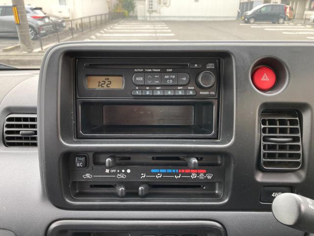 ハイゼットカーゴ デッキバンＧ　４ＷＤ　５速マニュアル　両側スライドドア　前方ドラレコ　ポータブルナビ　荷台マッド　社外アルミ　ＣＤデッキ　シートカバー　車検Ｒ９年１月　パワステ　エアコン　パワーウィンドウ　１７３７１５ｋｍ　軽バン（22枚目）