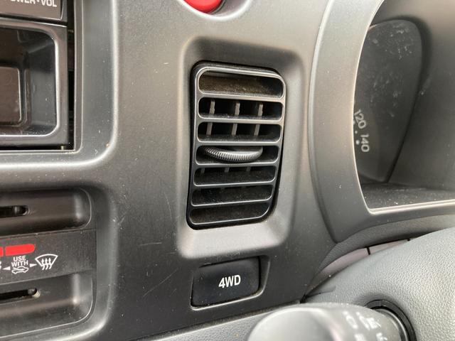 ハイゼットカーゴ デッキバンＧ　４ＷＤ　５速マニュアル　両側スライドドア　前方ドラレコ　ポータブルナビ　荷台マッド　社外アルミ　ＣＤデッキ　シートカバー　車検Ｒ９年１月　パワステ　エアコン　パワーウィンドウ　１７３７１５ｋｍ　軽バン（25枚目）