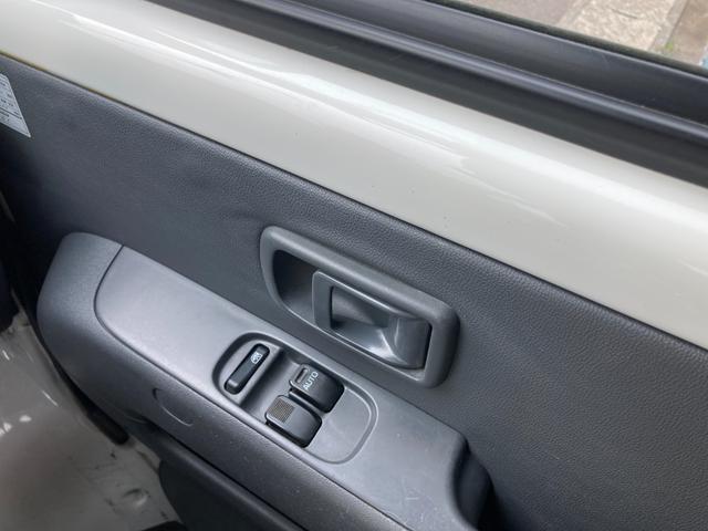 ハイゼットカーゴ デッキバンＧ　４ＷＤ　５速マニュアル　両側スライドドア　前方ドラレコ　ポータブルナビ　荷台マッド　社外アルミ　ＣＤデッキ　シートカバー　車検Ｒ９年１月　パワステ　エアコン　パワーウィンドウ　１７３７１５ｋｍ　軽バン（34枚目）