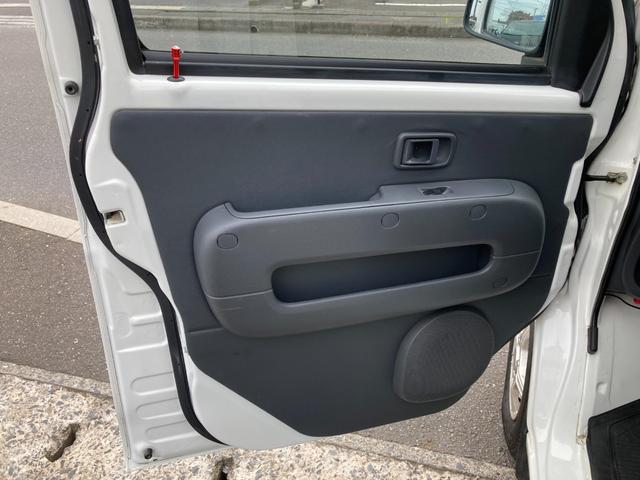 ハイゼットカーゴ デッキバンＧ　４ＷＤ　５速マニュアル　両側スライドドア　前方ドラレコ　ポータブルナビ　荷台マッド　社外アルミ　ＣＤデッキ　シートカバー　車検Ｒ９年１月　パワステ　エアコン　パワーウィンドウ　１７３７１５ｋｍ　軽バン（48枚目）