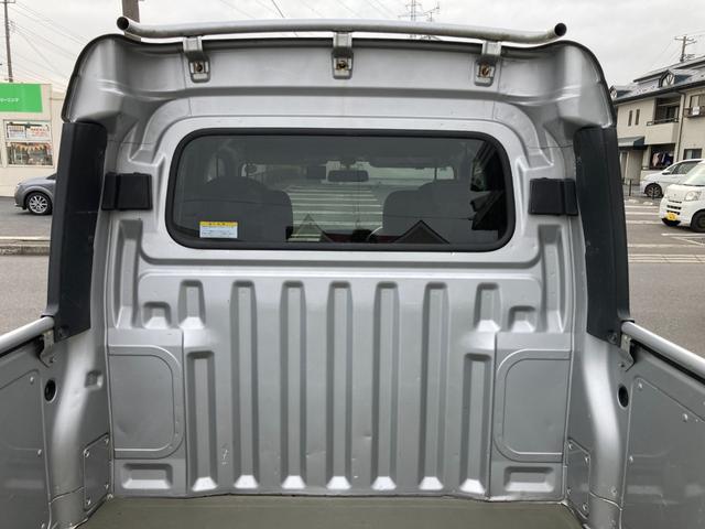 ハイゼットカーゴ デッキバンＧ　４ＷＤ　５速マニュアル　両側スライドドア　前方ドラレコ　ポータブルナビ　荷台マッド　社外アルミ　ＣＤデッキ　シートカバー　車検Ｒ９年１月　パワステ　エアコン　パワーウィンドウ　１７３７１５ｋｍ　軽バン（60枚目）