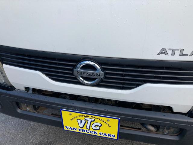 アトラストラック 4WD 5速マニュアル 3.0ディーゼルターボ 1.4t積 左電格ミラー ミラーヒーター スチールデッキ タイヤサイズ205/65R16 車両総重量3555kg 新普通免許で乗れます 136753km(8枚目)