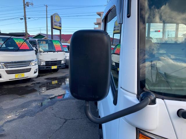 アトラストラック 4WD 5速マニュアル 3.0ディーゼルターボ 1.4t積 左電格ミラー ミラーヒーター スチールデッキ タイヤサイズ205/65R16 車両総重量3555kg 新普通免許で乗れます 136753km(9枚目)