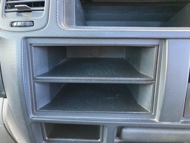 アトラストラック 4WD 5速マニュアル 3.0ディーゼルターボ 1.4t積 左電格ミラー ミラーヒーター スチールデッキ タイヤサイズ205/65R16 車両総重量3555kg 新普通免許で乗れます 136753km(27枚目)