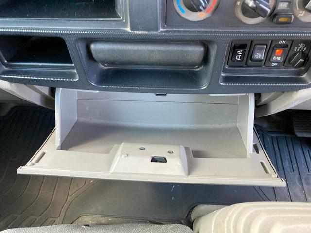 アトラストラック 4WD 5速マニュアル 3.0ディーゼルターボ 1.4t積 左電格ミラー ミラーヒーター スチールデッキ タイヤサイズ205/65R16 車両総重量3555kg 新普通免許で乗れます 136753km(30枚目)