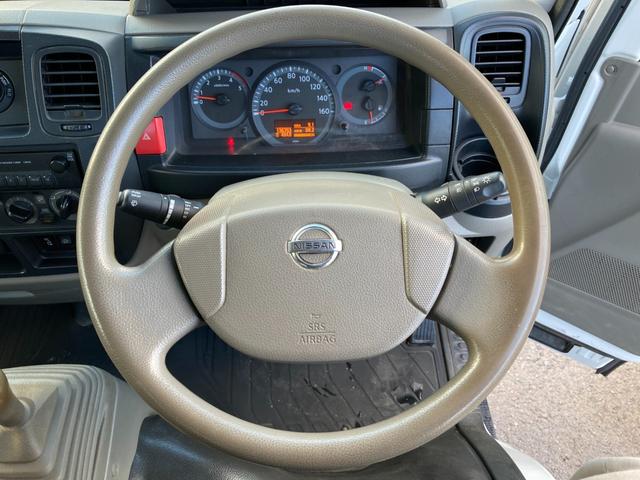 アトラストラック 4WD 5速マニュアル 3.0ディーゼルターボ 1.4t積 左電格ミラー ミラーヒーター スチールデッキ タイヤサイズ205/65R16 車両総重量3555kg 新普通免許で乗れます 136753km(34枚目)