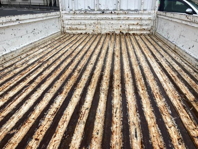 アトラストラック 4WD 5速マニュアル 3.0ディーゼルターボ 1.4t積 左電格ミラー ミラーヒーター スチールデッキ タイヤサイズ205/65R16 車両総重量3555kg 新普通免許で乗れます 136753km(52枚目)