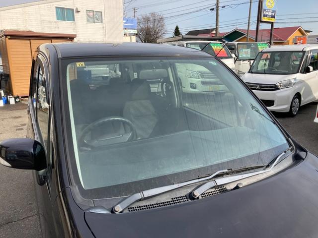 ライフ ディーバ　４ＷＤ　オートマチック　ＨＩＤヘッドライト　スマートキー　ナビ　ＴＶ　バックカメラ　ＥＴＣ　社外アルミ　オートエアコン　パワステ　エアコン　エアバック　パワーウィンドウ　走行中ＴＶ見れます　軽四（7枚目）