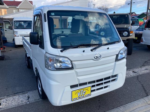 ハイゼットトラック ローダンプ 電動式 三方開 4WD フロアオートマチック LEDヘッドライト ゲートプロテクター ラジオデッキ パワステ 運転席・助手席エアバック タイヤサイズ145R12-6PR 軽トラ 39295km(4枚目)