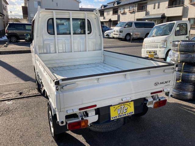 ハイゼットトラック ローダンプ 電動式 三方開 4WD フロアオートマチック LEDヘッドライト ゲートプロテクター ラジオデッキ パワステ 運転席・助手席エアバック タイヤサイズ145R12-6PR 軽トラ 39295km(17枚目)